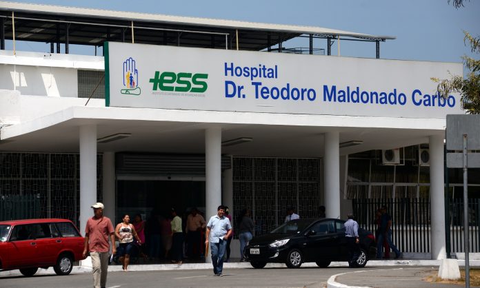 El Hospital Teodoro Maldonado Carbo enfrenta una crisis desde la madrugada de este martes 20 de mayo de 2025, al quedarse sin luz ni agua.