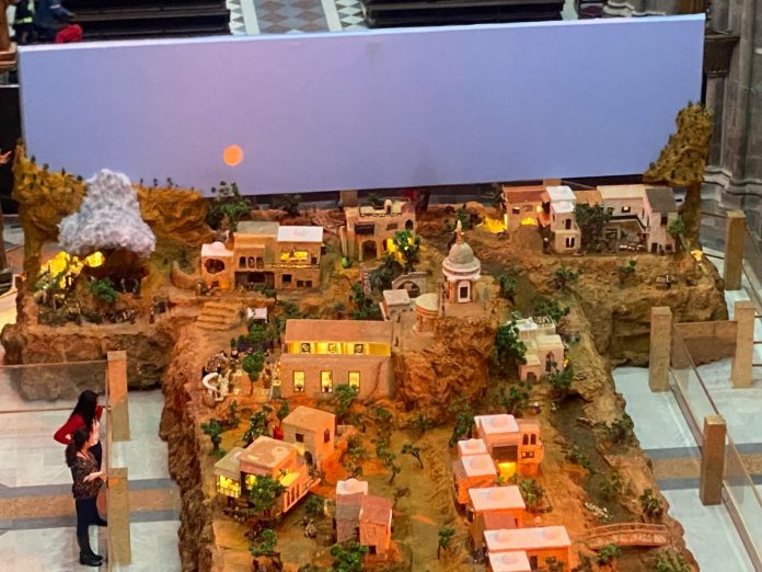 El pesebre más grande de Sudamérica cobra vida en la Basílica nacional