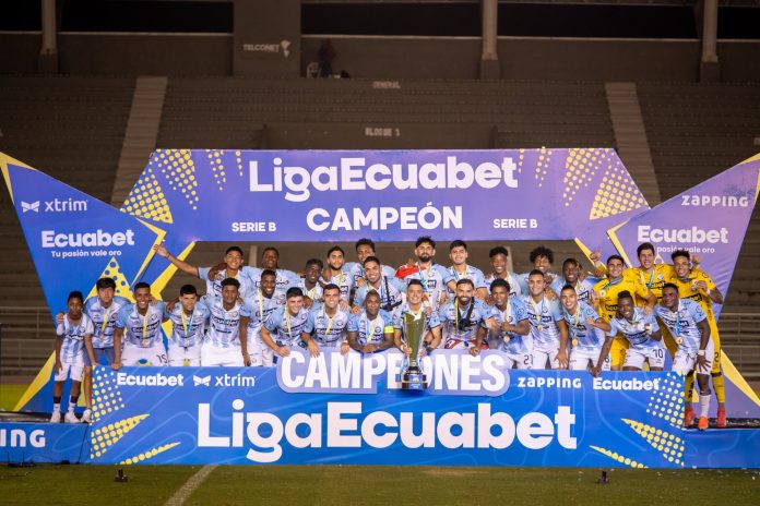 Guayaquil City a pesar de que ya levantó el titulo aún no es el campeón de la Serie B