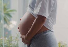 Licencia por maternidad en Ecuador se ampliará a 14 semanas tras fallo judicial