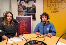 UDLA CHANNEL impulsa cursos gratuitos para que jóvenes aprendan a crear contenidos sin caer en fake news jóvenes en la cabina de radio Click Radio Udla